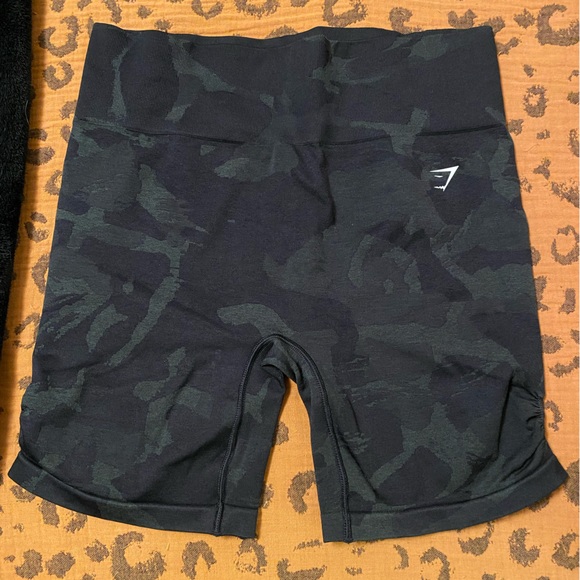 Gymshark women’s adapt seamless set - Picture 2 of 5